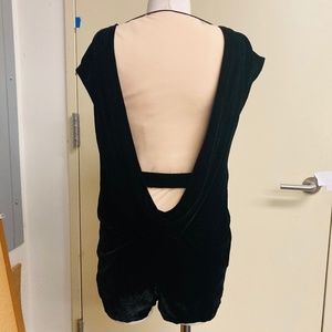 BCBGMaxzaria Black Velvet Jumpsuit Romper Cowl Back Size 6